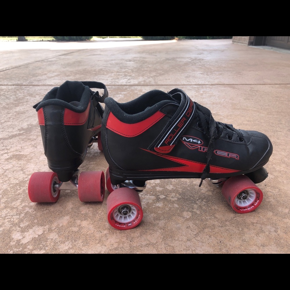 Men’s size 11 roller skates